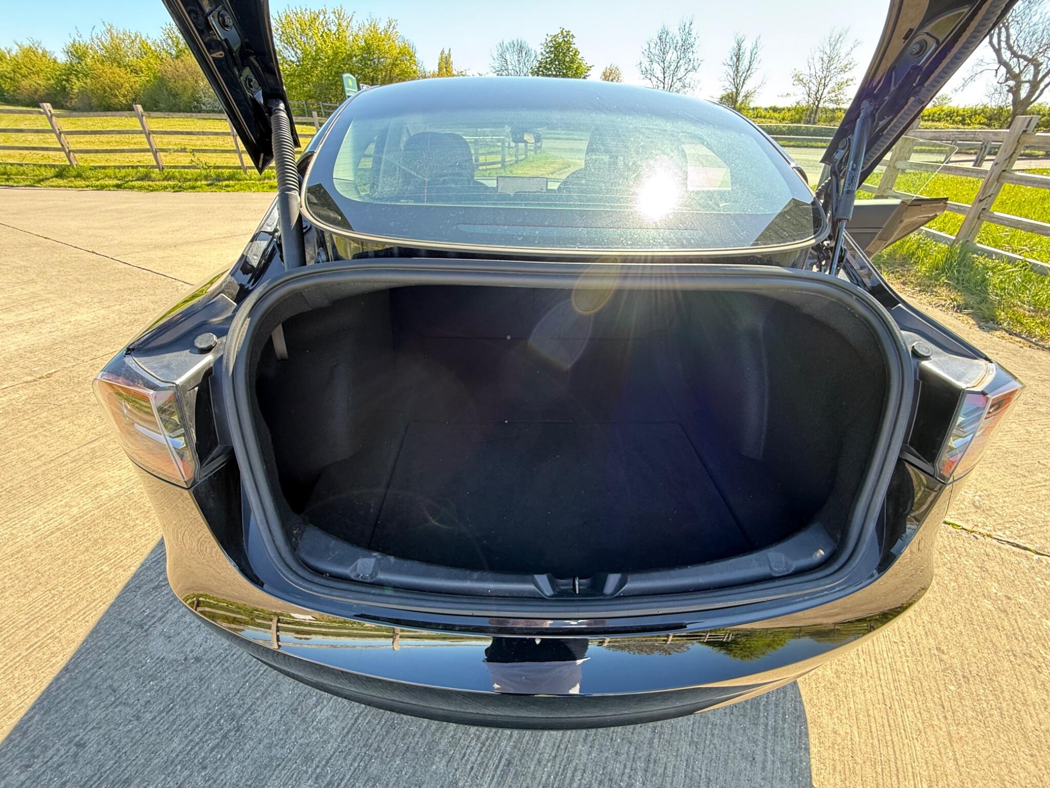 Tesla Model 3 Saloon 4dr Electric Auto RWD (241 bhp) — photo 107 of 114
